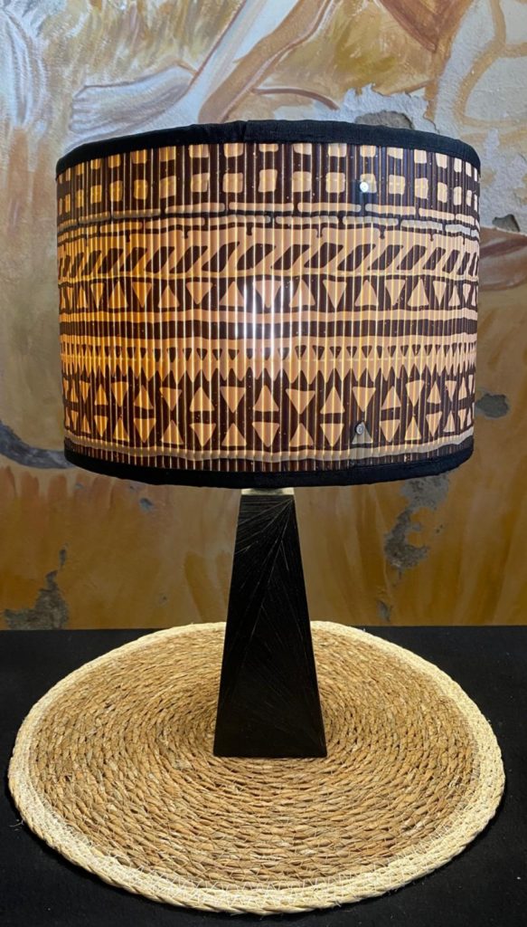 lampe marqueterie de paille