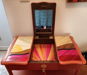 Meuble marqueterie de paille